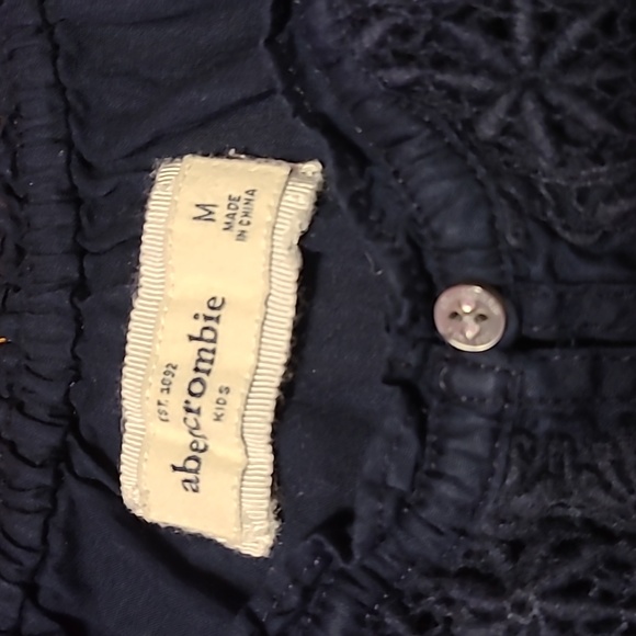 Abercrombie kids Navy Blue Top - Picture 4 of 6
